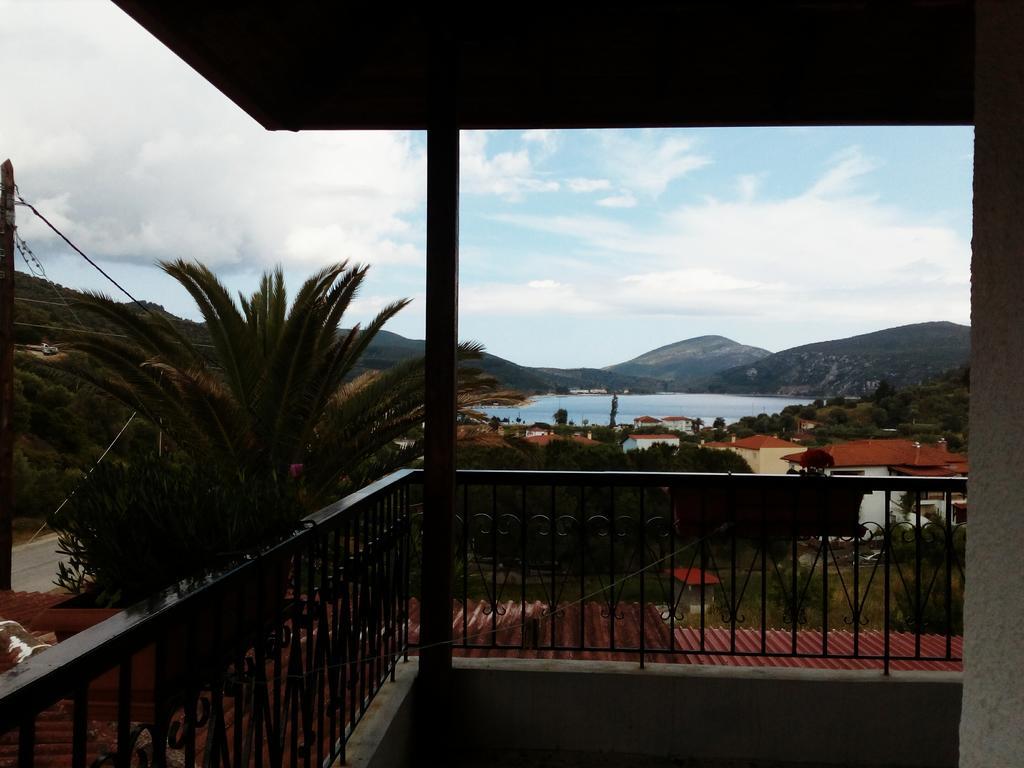 El Capitan Hotel Porto Koufo Bagian luar foto